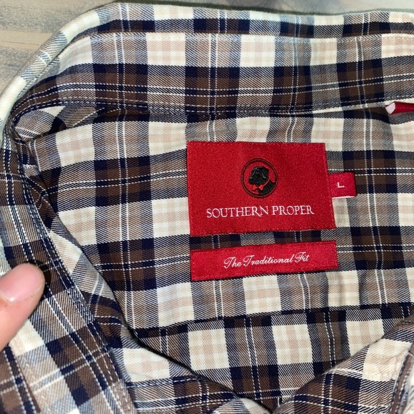 Southern Proper Men’s Button Up Size Large Flannel - Picture 4 of 4